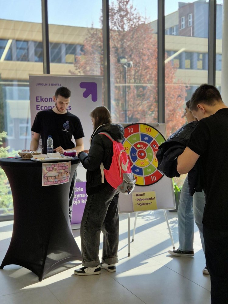 Stoisk kierunku Ekonomia